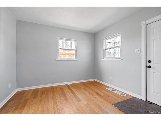 1105 S Zenobia St, Denver, CO 80219