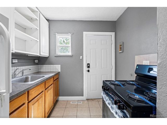 1105 S Zenobia St, Denver, CO 80219