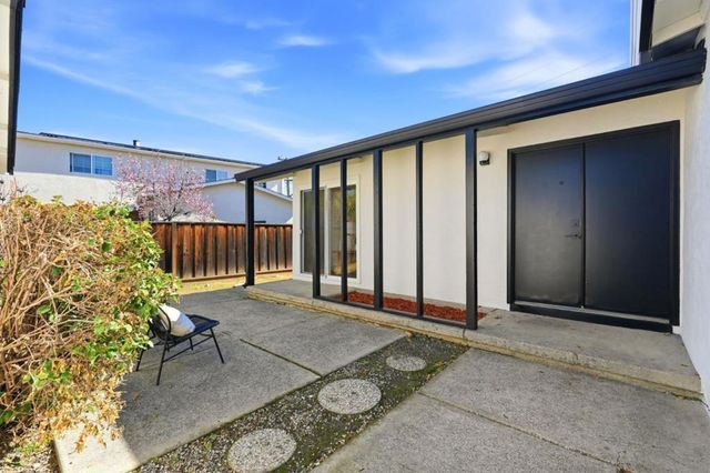 886 Brent Drive, Cupertino, CA 95014