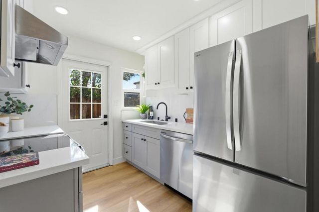 886 Brent Drive, Cupertino, CA 95014