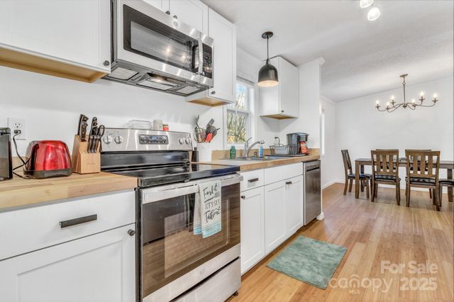 118 Heather Drive, Asheville, NC 28806