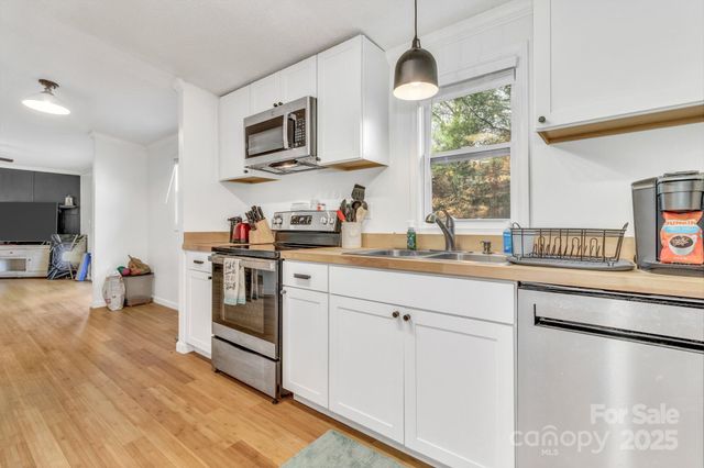 118 Heather Drive, Asheville, NC 28806