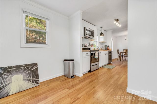 118 Heather Drive, Asheville, NC 28806