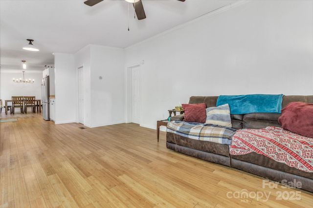 118 Heather Drive, Asheville, NC 28806