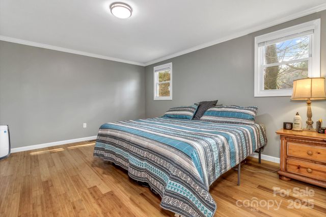 118 Heather Drive, Asheville, NC 28806