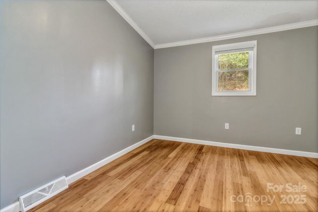 118 Heather Drive, Asheville, NC 28806