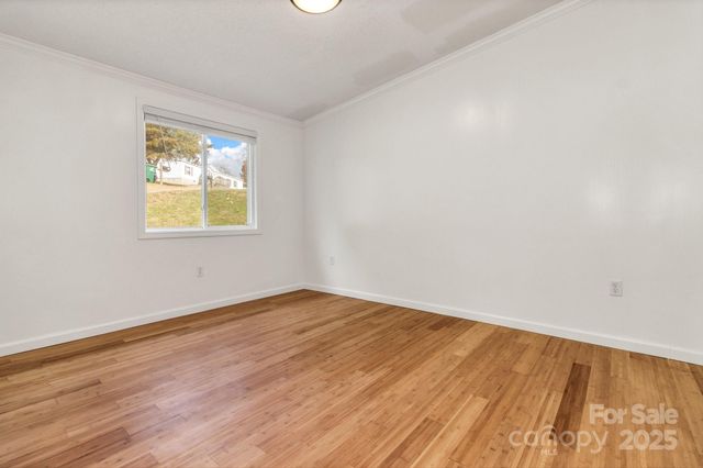 118 Heather Drive, Asheville, NC 28806