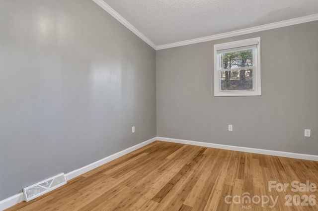 118 Heather Drive, Asheville, NC 28806