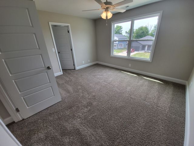 201 King Rd, Clarksville, TN 37042