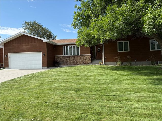 373 Stewart Ct S, Billings, MT 59105