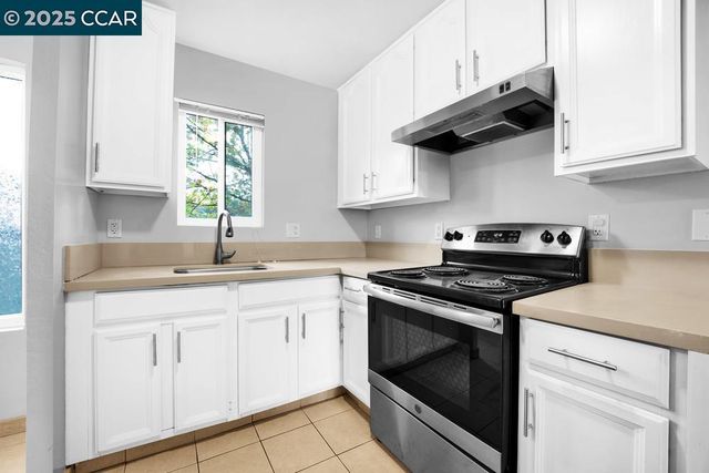 102 Avian, Vallejo, CA 94591