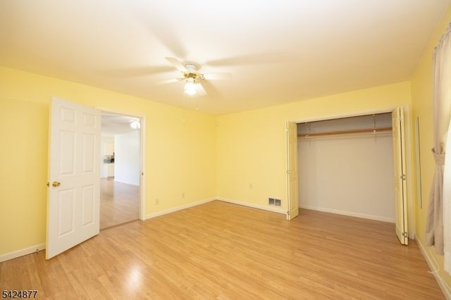 8 Dale Trl, Hopatcong Boro, NJ 07843