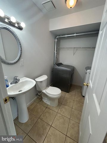 128 DENBIGH TER, West Chester, PA 19380