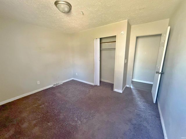 1902 Edgemont Way, Anderson, IN 46011