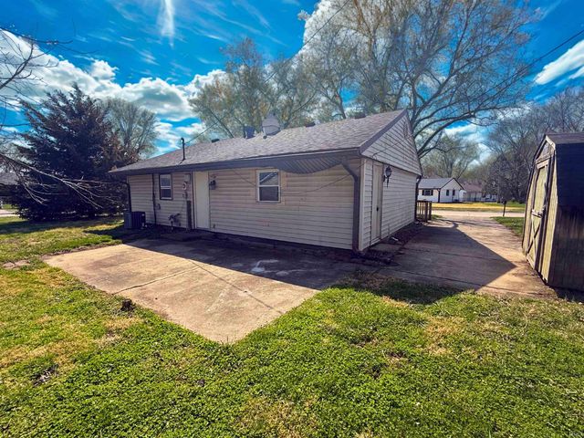 1902 Edgemont Way, Anderson, IN 46011