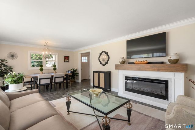 31 Cowan Street, Suffield, CT 06078