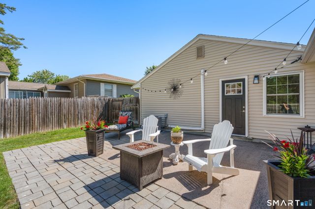 31 Cowan Street, Suffield, CT 06078