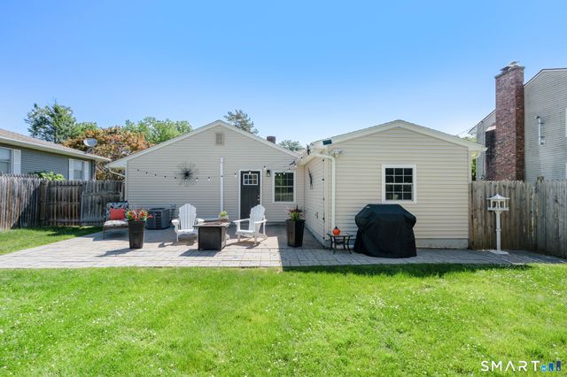 31 Cowan Street, Suffield, CT 06078