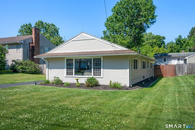 31 Cowan Street, Suffield, CT 06078