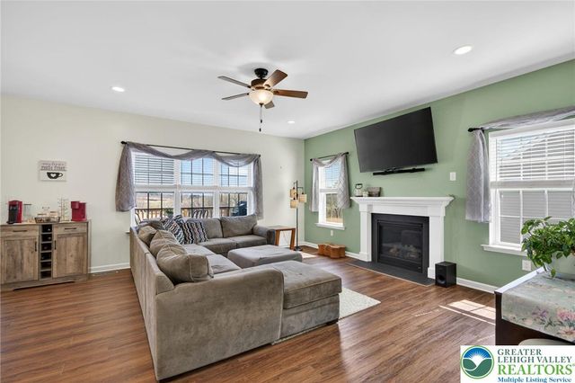 5053 Lilac Drive, North Whitehall Twp, PA 18078