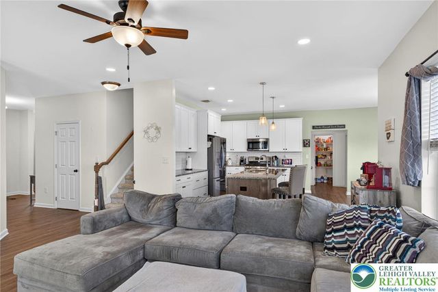 5053 Lilac Drive, North Whitehall Twp, PA 18078