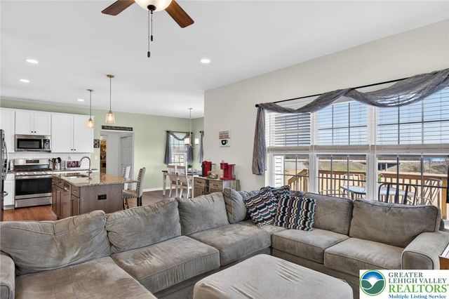 5053 Lilac Drive, North Whitehall Twp, PA 18078