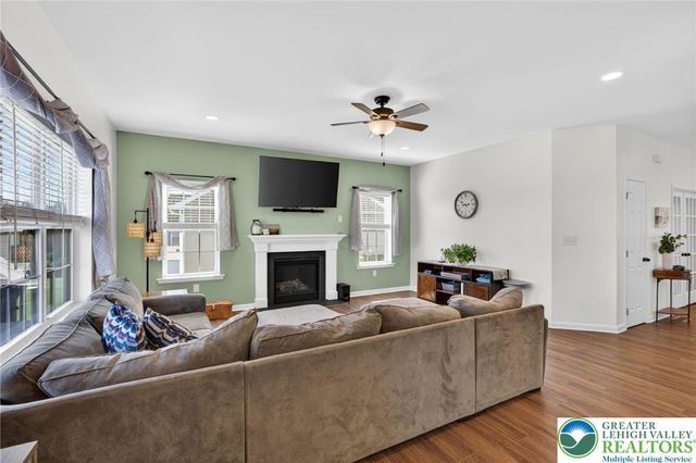 5053 Lilac Drive, North Whitehall Twp, PA 18078
