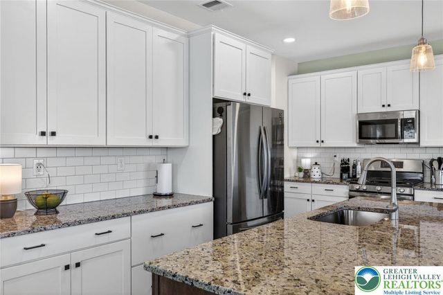 5053 Lilac Drive, North Whitehall Twp, PA 18078