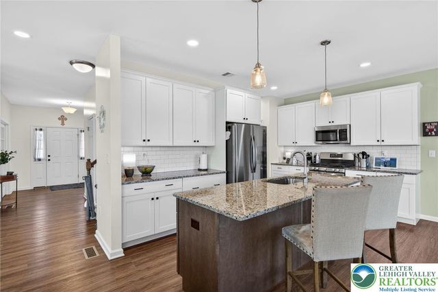 5053 Lilac Drive, North Whitehall Twp, PA 18078
