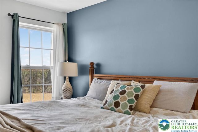 5053 Lilac Drive, North Whitehall Twp, PA 18078