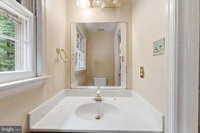 4422 BERWICK PL, Woodbridge, VA 22192