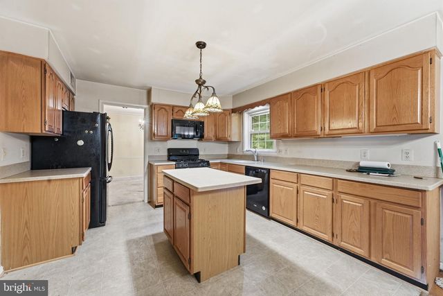 4422 BERWICK PL, Woodbridge, VA 22192