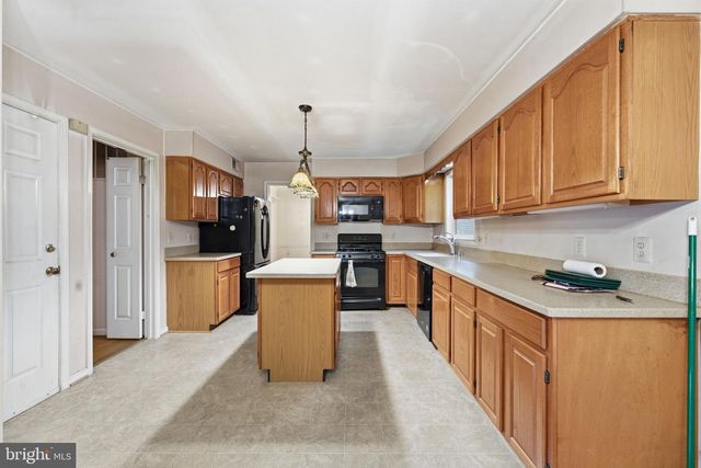 4422 BERWICK PL, Woodbridge, VA 22192