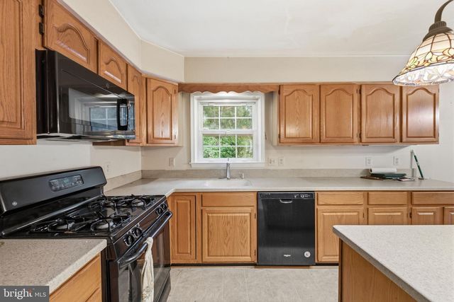 4422 BERWICK PL, Woodbridge, VA 22192