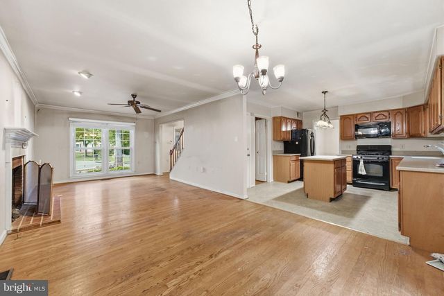 4422 BERWICK PL, Woodbridge, VA 22192