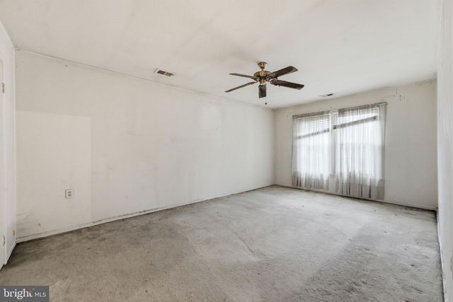 4422 BERWICK PL, Woodbridge, VA 22192
