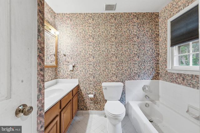 4422 BERWICK PL, Woodbridge, VA 22192