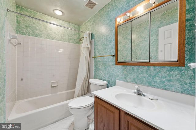 4422 BERWICK PL, Woodbridge, VA 22192