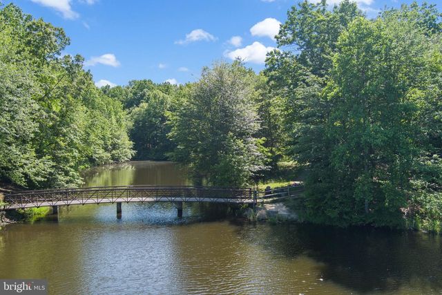 4422 BERWICK PL, Woodbridge, VA 22192