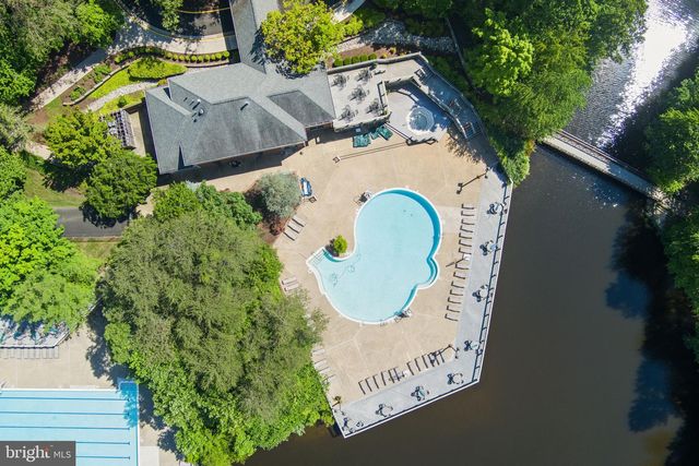 4422 BERWICK PL, Woodbridge, VA 22192