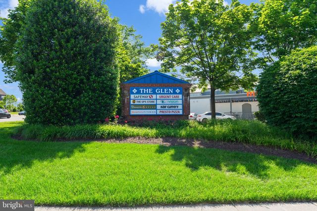 4422 BERWICK PL, Woodbridge, VA 22192