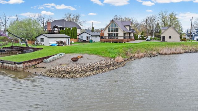 15643 Milliman Road, Brownstown, MI 48173
