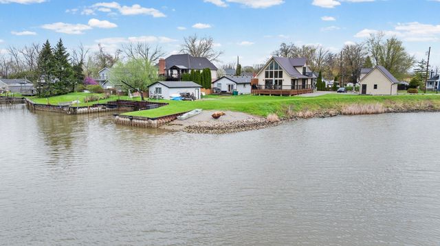 15643 Milliman Road, Brownstown, MI 48173