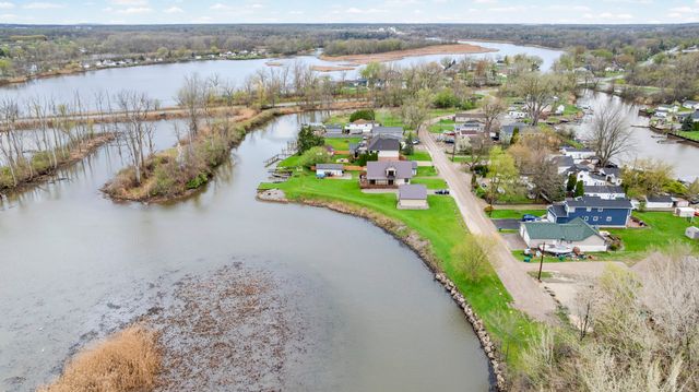 15643 Milliman Road, Brownstown, MI 48173