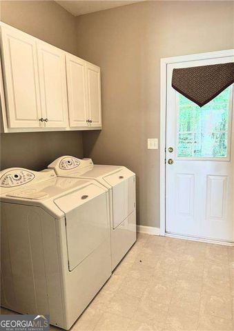 3389 Lathenview Court, Alpharetta, GA 30004