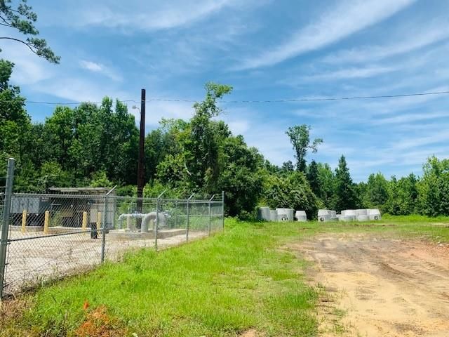 3455 N Beaumont Avenue, Liberty, TX 77575