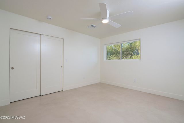 7957 N Village Avenue, Tucson, AZ 85704