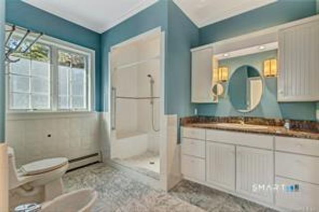 11 North Main Street B, Essex, CT 06426