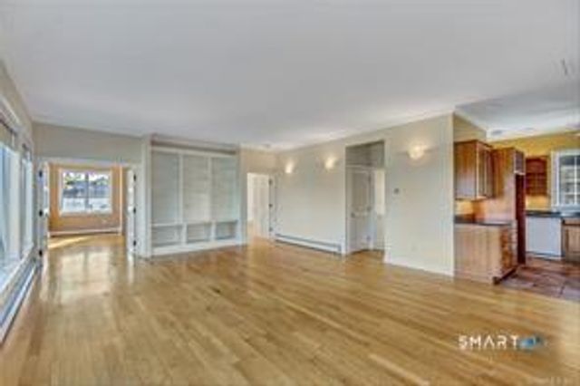 11 North Main Street B, Essex, CT 06426