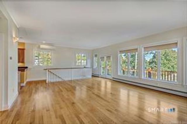 11 North Main Street B, Essex, CT 06426